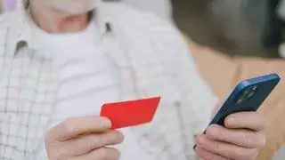 Entrará en vigor: Europa cambia las normas a partir de 2027 sobre llevar el DNI y el carné de conducir digital